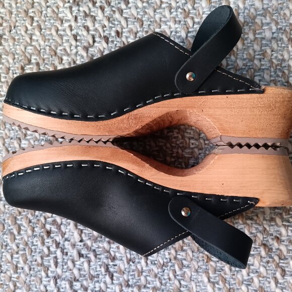 MIA Classic Clog in Black Leather (US 8.5/EU 39) - Picture 4 of 5